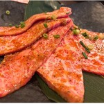 韓国料理と炭火焼肉 亀 - 