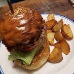 CHILLAX BURGERS&WINE - チリビーンズバーガー