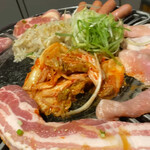 Yakiniku Kankokuryouri Yaku Yaku Shokudou - 