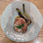 La Stalla - かすべほっぺのムニャイアにフェンネルの茎