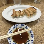 餃子荘 ムロ - 餃子 ふつう(7個入り)