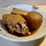 おでん小町 - てびち、大根、厚揚げ