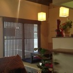 テーブル席のほかに小上がりがあります