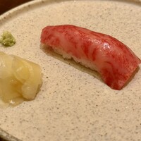 焼肉 銀座コバウ 特別室 - 和牛サーロインのにぎり