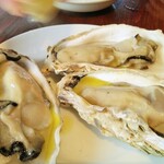 ブラーノブラーノ センター南バル - 牡蠣・3ヶ1900円（税込）