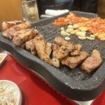 韓国料理 豚とんびょうし - 