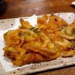 串焼きと天ぷら 春子屋 - 桜えびと三つ葉のかき揚げ