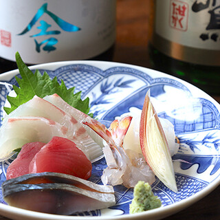 We offer a selection of high-quality local sake. Encounter new alcohol ◎