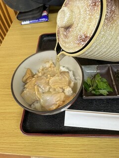 Saishokutei Yamada - 出汁をいれて鯛茶漬けに。至福のひととき