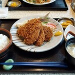 くいしん坊 - カツランチ