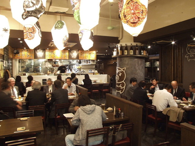 座席 : 豚焼き田2DEN－due （デンドゥエ） - 近鉄名古屋/居酒屋