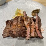 仙台 肉のいとう 炭火焼牛たん 直 - 