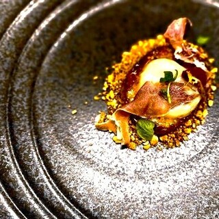 旬の味覚を存分に活かしたお客様だけのオートクチュールコース