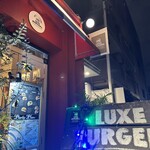 Luxe Burgers & Sunny'S Table - 