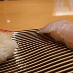 つるぎ福喜寿司 - 料理写真:甘エビ（左）とかんぱち（右）