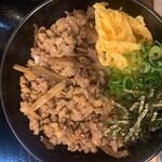 うどん満月 - ミニそぼろ丼
