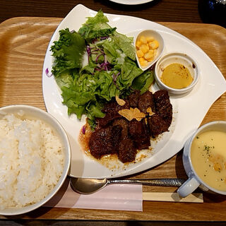 カフェアンドダイニング MALIBU_0