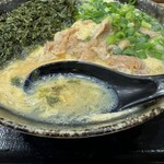 Honkakuha Hakata Udon Hasida Taikiti - 絶品あご出汁に肉の旨みが加わりパワーアップ！