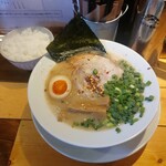 Andore Kandore - とんこつラーメン1000円 白いごはん200円