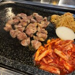 ヨプの王豚塩焼 熟成肉専門店 - 