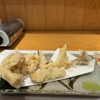 柳家錦 - 山伏茸、白モツ茸、あわび茸、松茸、柳松茸、舞茸