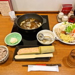 いちなべ家 - きのこと鶏だんご鍋 830円