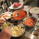 ラビスタ函館ベイ - 【2013年09月】朝のバイキングの勝手丼（自家製海鮮丼）の演出。