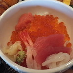 ラビスタ函館ベイ - 【2013年09月】朝食バイキングの勝手丼（自家製海鮮丼）♪