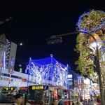 ウッドベリーズ - 駅前のイルミネーションを激写しまくった後は