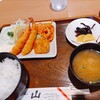 山 - 料理写真:可愛いサイズのエビフライ