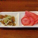 俺の中華たなか家 - サービスおつまみは「メンマ」に「蕪の漬物」♬　「蕪」すこぶる美味❤️