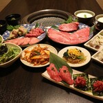 Kuroge Wagyuu Yakiniku Ushikuro - 