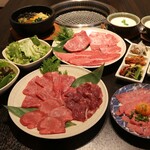 Kuroge Wagyuu Yakiniku Ushikuro - 