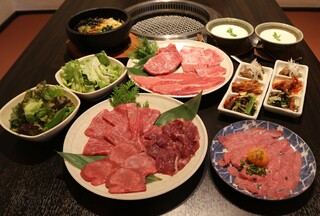 黒毛和牛焼肉 うしくろ - 