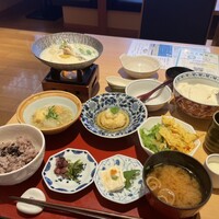 豆富料理と吟醸せいろ蒸し 八かく庵 大阪ステーションシティ店 - 
