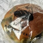 MOGRA BREAD - 抹茶チョコ黒豆パン 340円