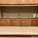 御料理 寺沢 - カウンター席の雰囲気