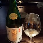 yokoyama - 今回初めて日本酒がでました。福岡　母情　純米酒。日本酒も極めたら奥が深いのでねー。