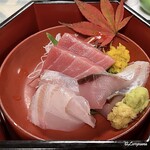 いしどりや懐食 新亀家 - 三陸産の鱸の腹身､天然本鮪の中トロ､鰆の造り