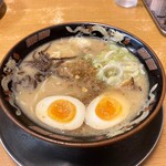 鹿児島ラーメン豚とろ - 半熟玉子入り豚とろラーメン @1,100円 