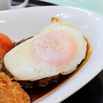 サンライズヒルズ カントリークラブ - ハンバーグ＆目玉焼き