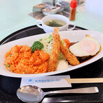 サンライズヒルズ カントリークラブ - ハンバーグ＆エビフライプレート