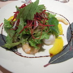 エッセン - 春雨とビーツの魚介サラダ