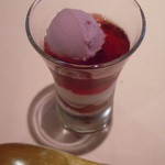 エッセン - 巨峰のパフェ仕立て