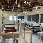 PIGE CAFE - 店内(2階)