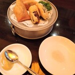 廣東料理 民生 - 茄子の天ぷら、春巻き添え