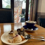 とよのcoffee - プチsweets盛り合わせ ¥390