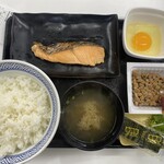 Yoshinoya - 2023/11/10
                        特朝定食 630円 ✳︎大飯×2
                        ✳︎ごはんお代わり無料
                        ✳︎牛ポ1ポイント
                        ✳︎Tカード100p