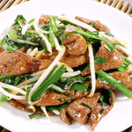 Stir-fried liver chives