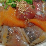 魚と旬の料理 まる - 海鮮づけ丼